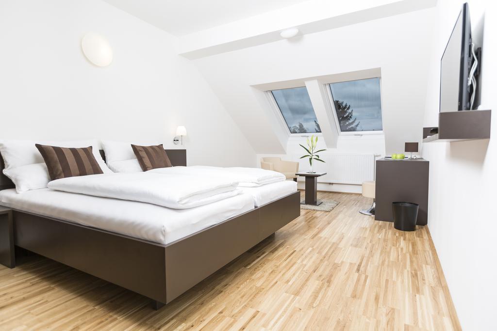 Gaestezimmer By Joechlinger Gerasdorf bei Wien Szoba fotó